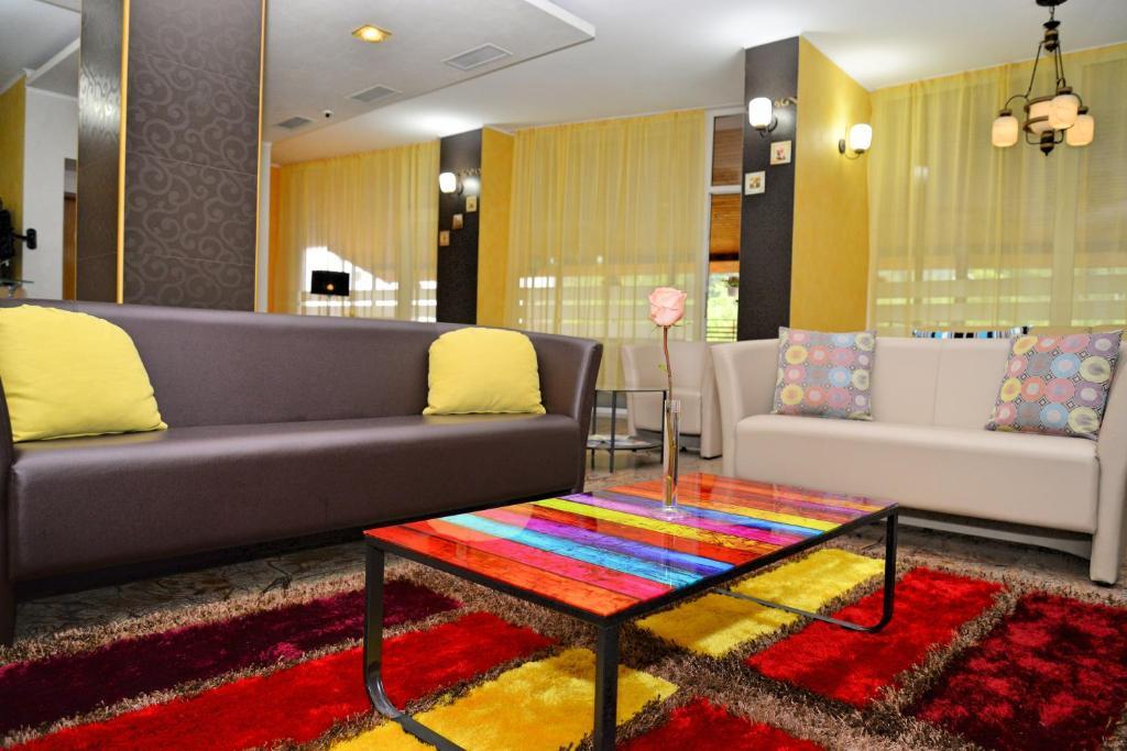 Atrium Hotel Mountain View Предял Экстерьер фото